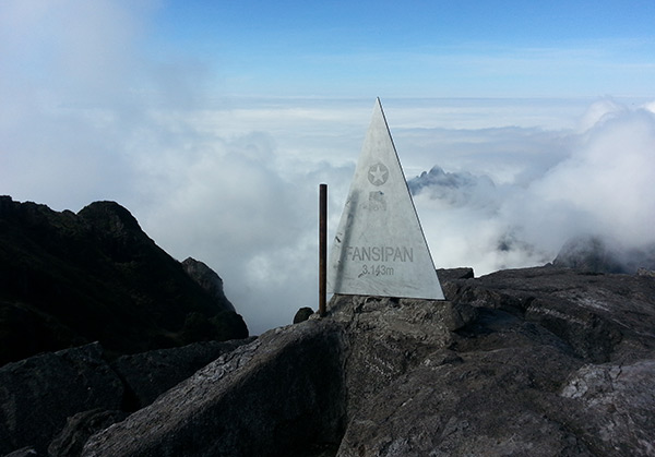 Những địa điểm du lịch ở Lào Cai khiến người ta “phát nghiện”12 Những địa điểm du lịch ở Lào Cai khiến người ta “phát nghiện”12