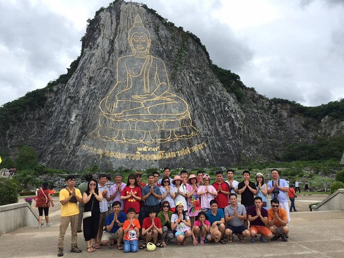 Núi Phật vàng Thái Lan