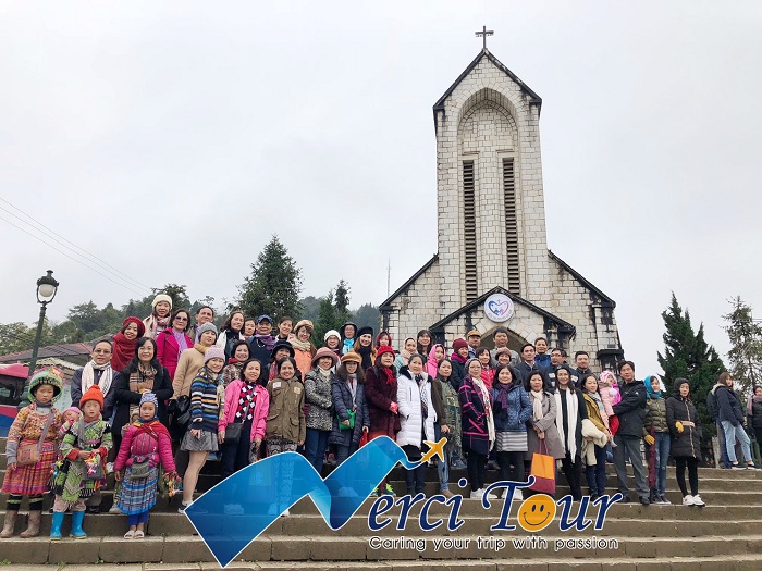 nhà thờ đá Sapa